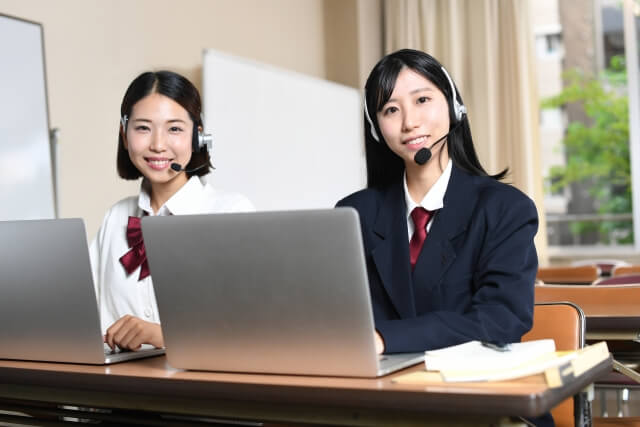 【アプリ制作を学ぶメリット】多面的なスキルを実践的に学べる